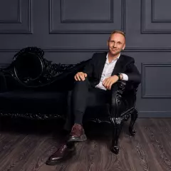 Ведущий Вадим Федосеев