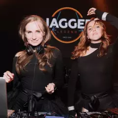 Дуэт диджеев Olsy & Roxy