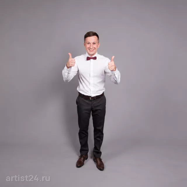 Ведущий Игорь Солёнов — ведущий
