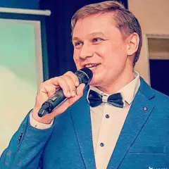 Ведущий Иван Шерстобитов