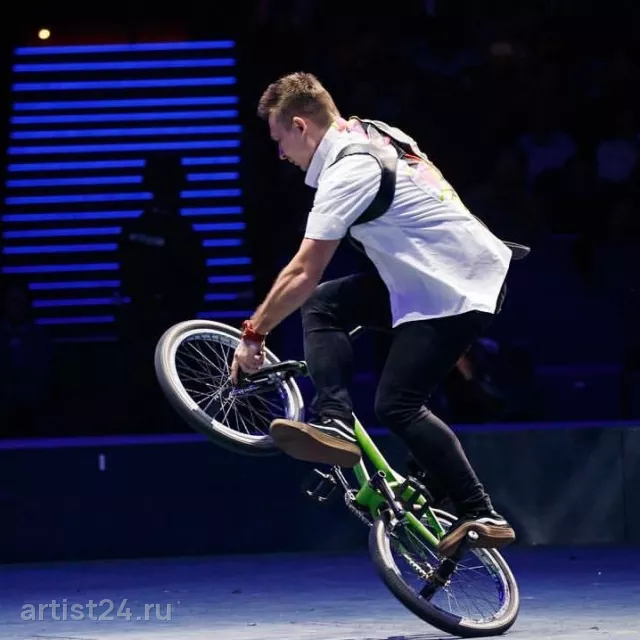 BMX-райдер Нияз Зарипов — цирковой артист, фото 2