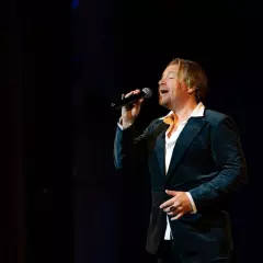 Вокалист Алексей Барабаш