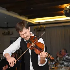 Скрипач Вячеслав Шепер
