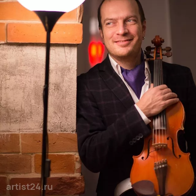 Скрипач Александр Охотин — скрипач