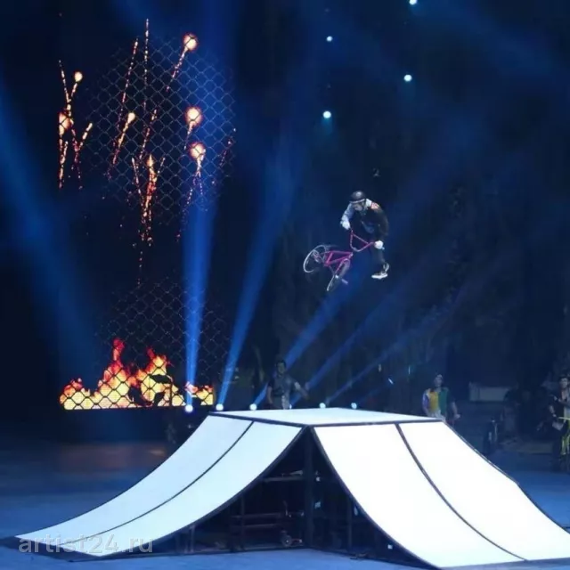 BMX-шоу Максима Голдобина — цирковой артист, фото 2
