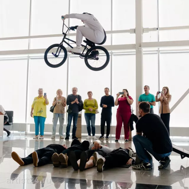 BMX-шоу Максима Голдобина — цирковой артист, фото 6