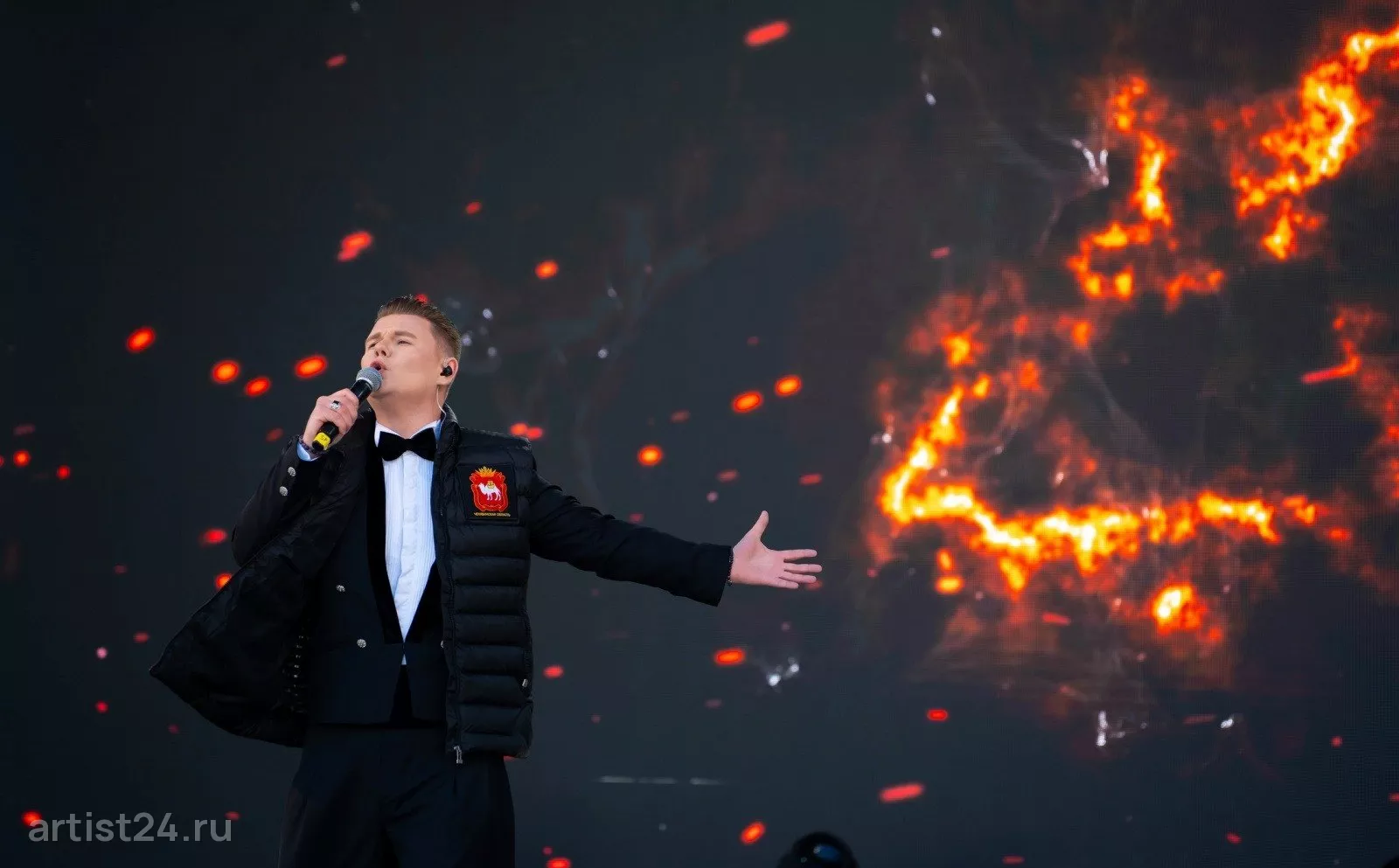 Вокалист Алексей Ковин — вокалист