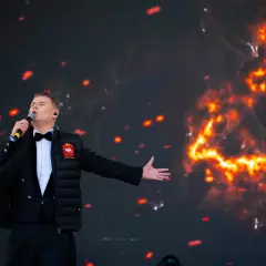 Вокалист Алексей Ковин