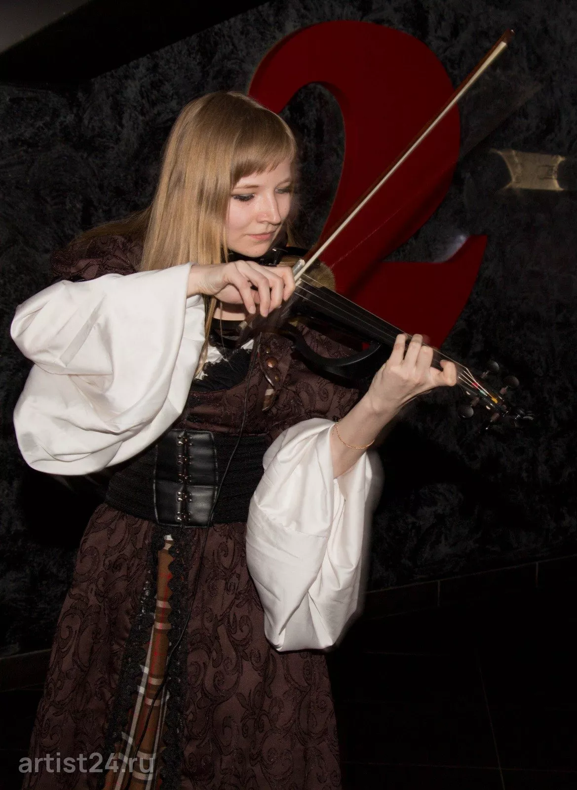 Скрипачка Lisa — скрипач