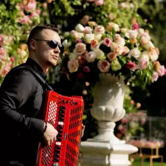 Аккордеонист Семён Демиденко