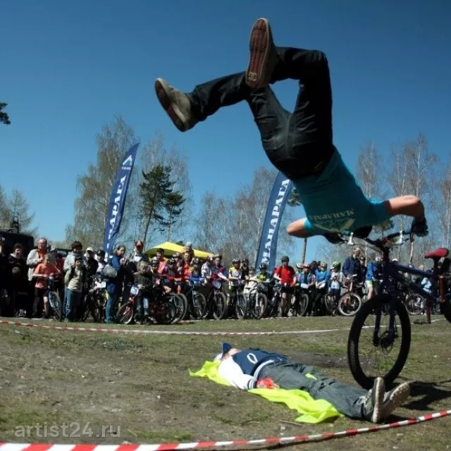 Экстремальное велошоу Gravity — цирковой артист, фото 5