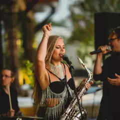 Саксофонистка Анна Ринна