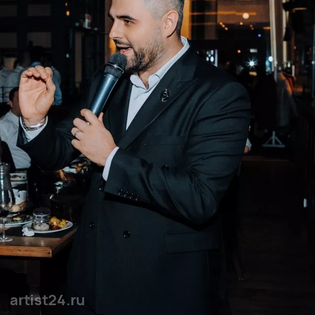 Ведущий Захар Ерёмин — ведущий