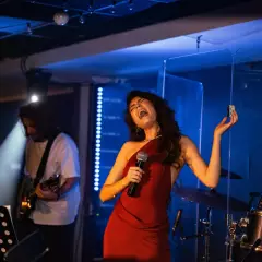Певица Алина Саитова