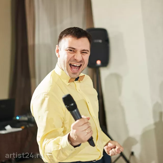 Ведущий Василий Бичев — ведущий