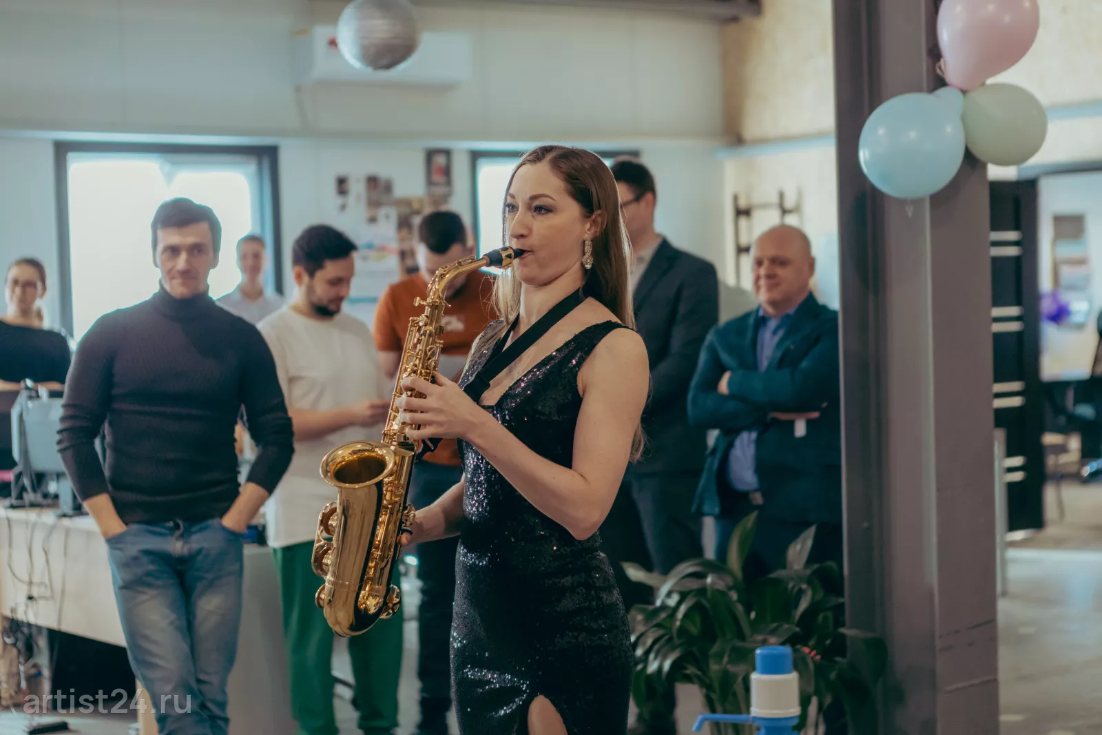 Саксофонистка Светлана Юрченко — саксофонист