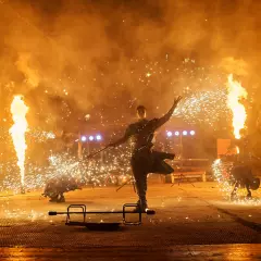 Шоу-группа LUMOS