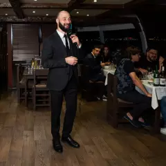 Ведущий Ринат Аслямов
