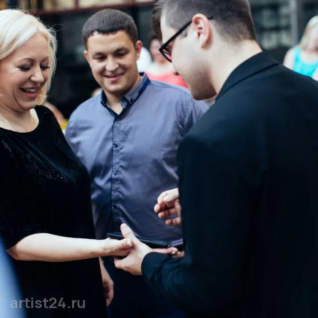 Фокусник Владимир Панасенко — фокусник