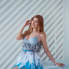 Вокалистка Катя Karri