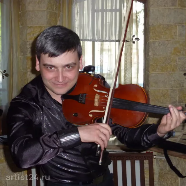 Скрипач Алексей Кобринский — скрипач