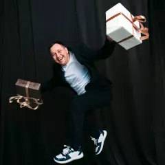 Ведущий Дмитрий Шереметьев