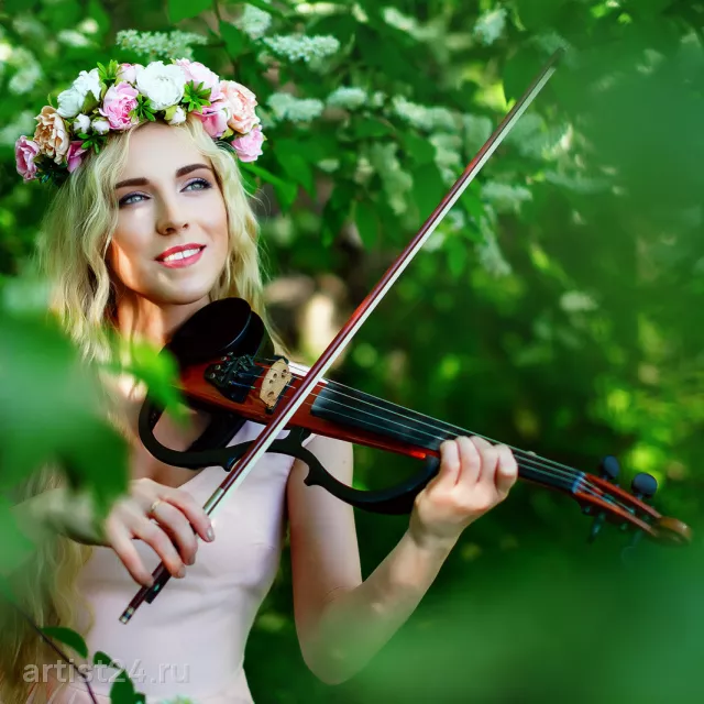 Скрипачка Таня Белая — скрипач