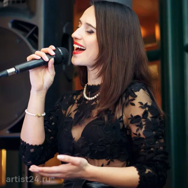 Дуэт Cocktail Jazz — скрипач