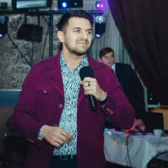 Вокалист Анатолий Глинский