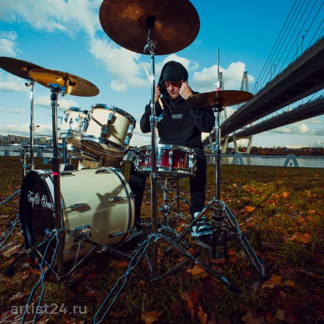 Барабанщик Tony D. Drums — барабанное шоу