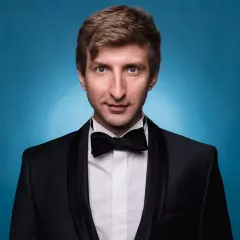 Ведущий Георгий Лукин