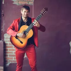 Гитарист Евгений Солодянкин