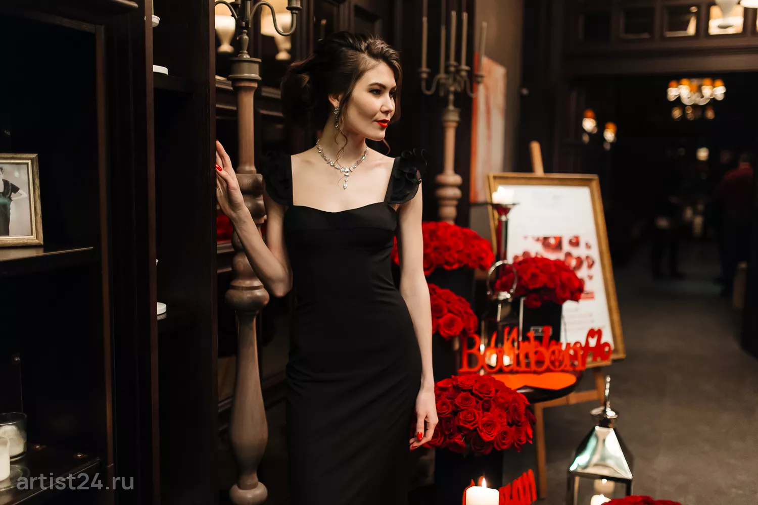 Певица Evita (Ева) — вокалист