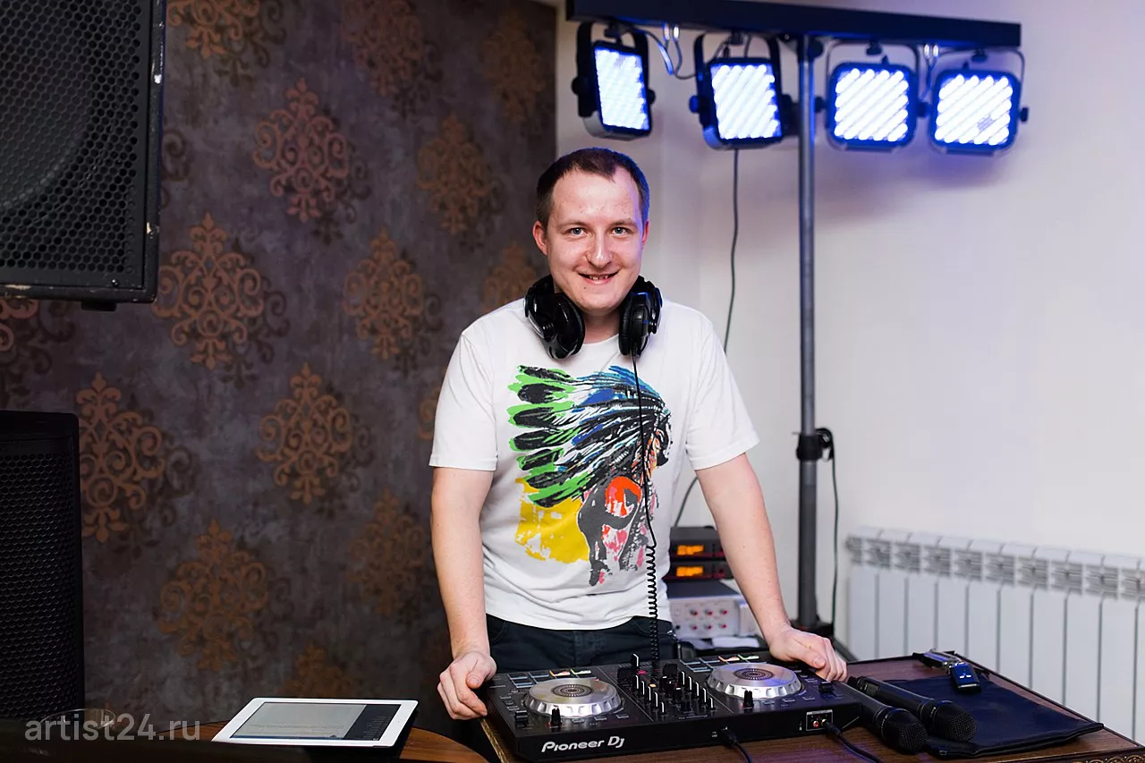 Диджей Алексей Попов (DJ PopoV) — диджей