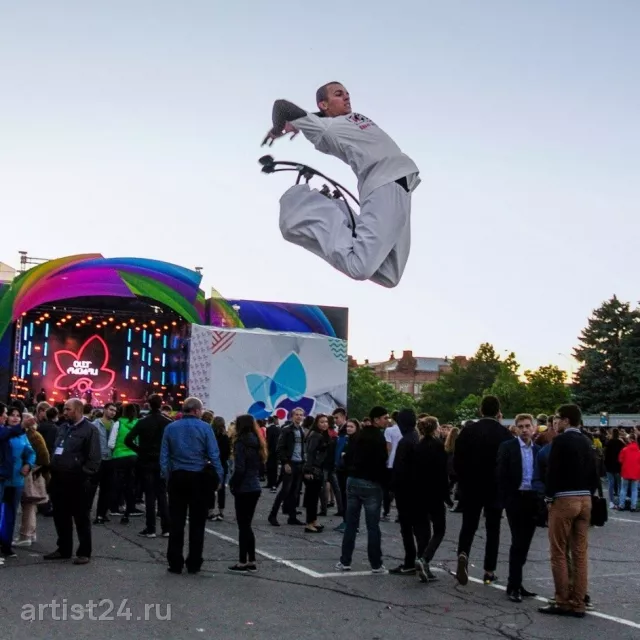 Шоу на джамперах Nitro Jump — цирковой артист, фото 3
