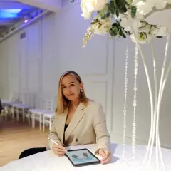 Художник Анастасия Купряхина