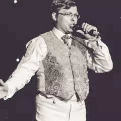 Вокалист Сергей Дьячков
