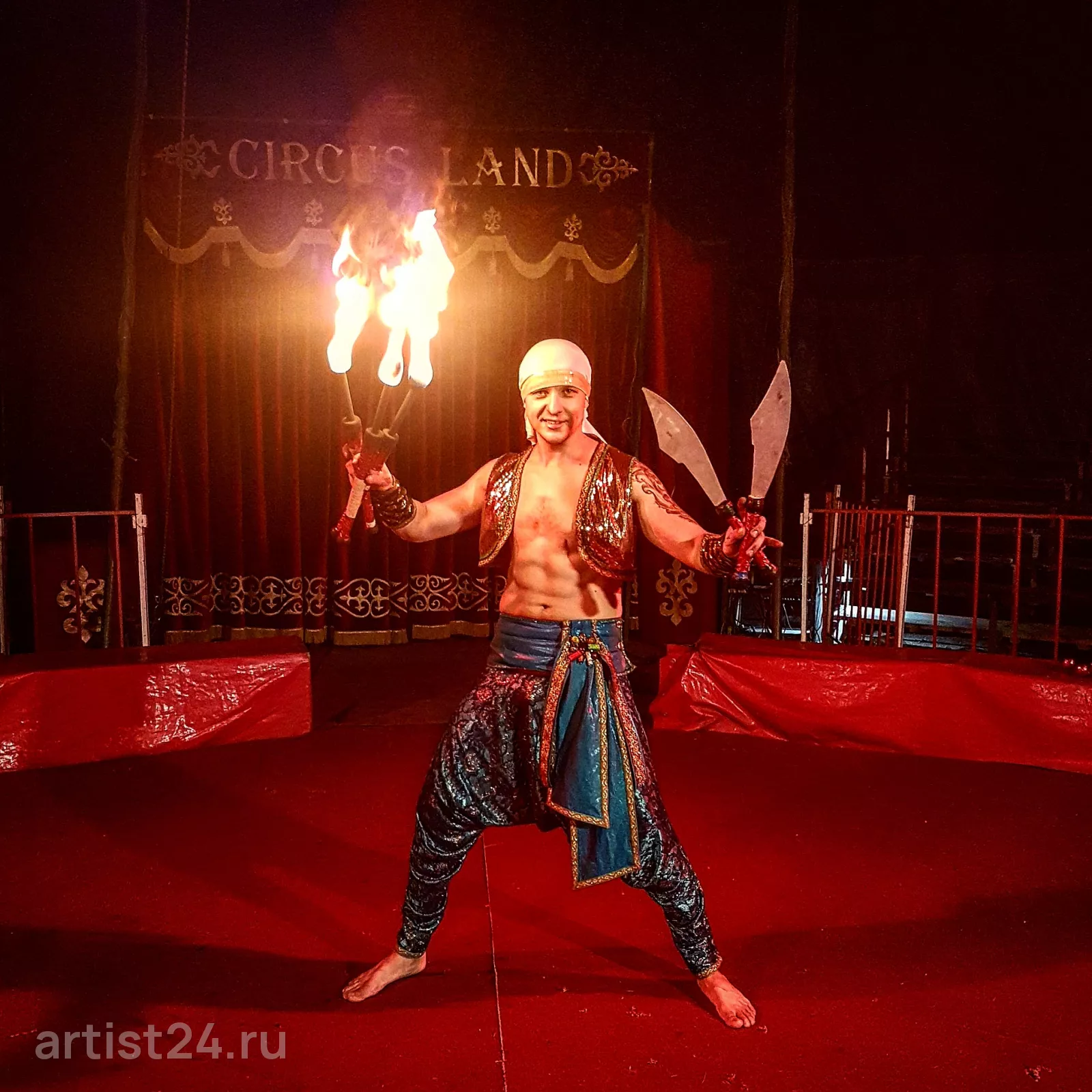 Цирковое шоу Tortuga Show — цирковой артист