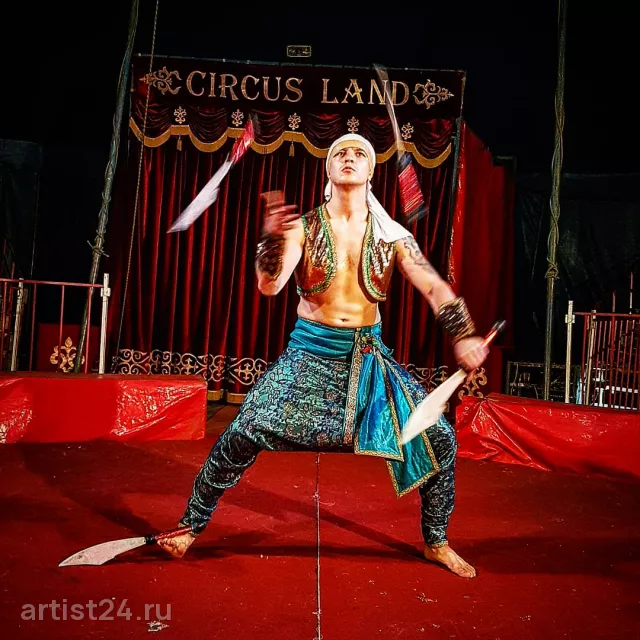 Цирковое шоу Tortuga Show — цирковой артист, фото 3