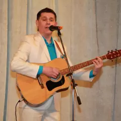 Певец Дмитрий Соснин