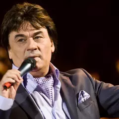 Александр Серов