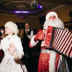Дед Мороз с гармошкой Сергей Лихачёв