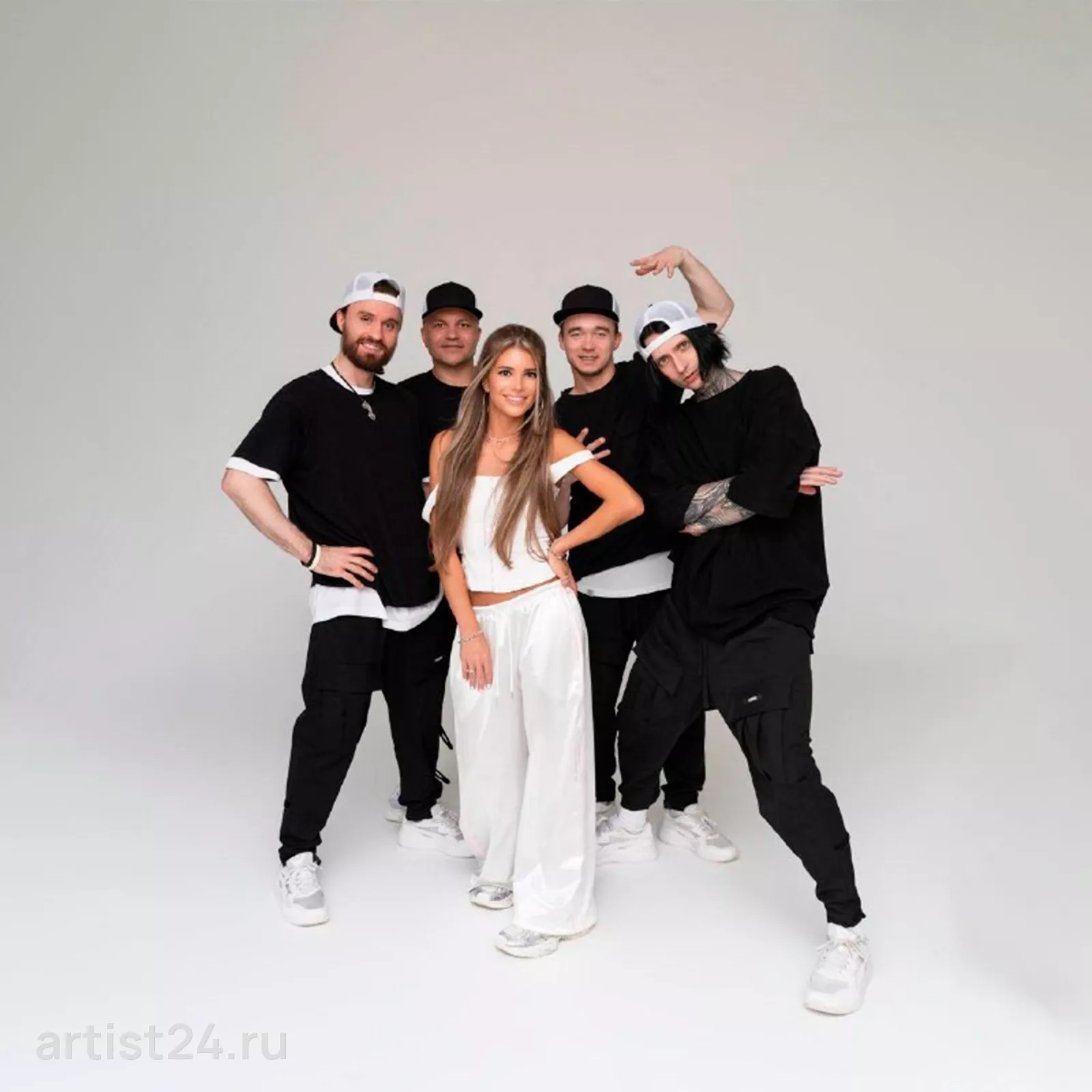 Демо — звезда эстрады