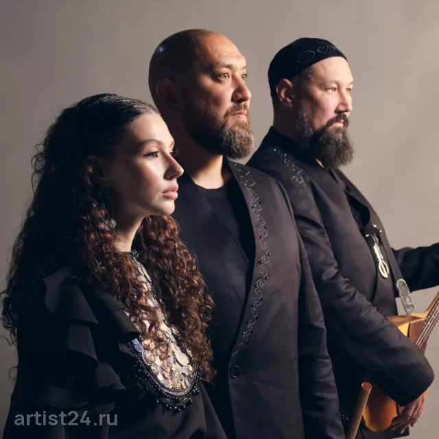 AY YOLA — музыкант