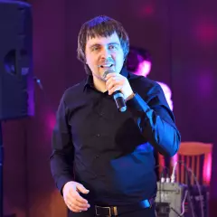 Вокалист Константин Бовсуновский