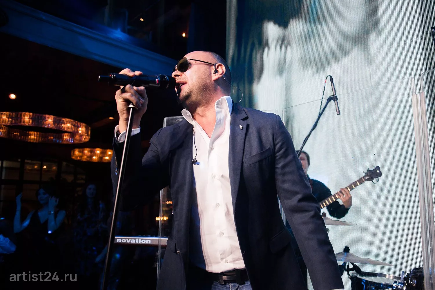 Певец Михаил Задорин — вокалист