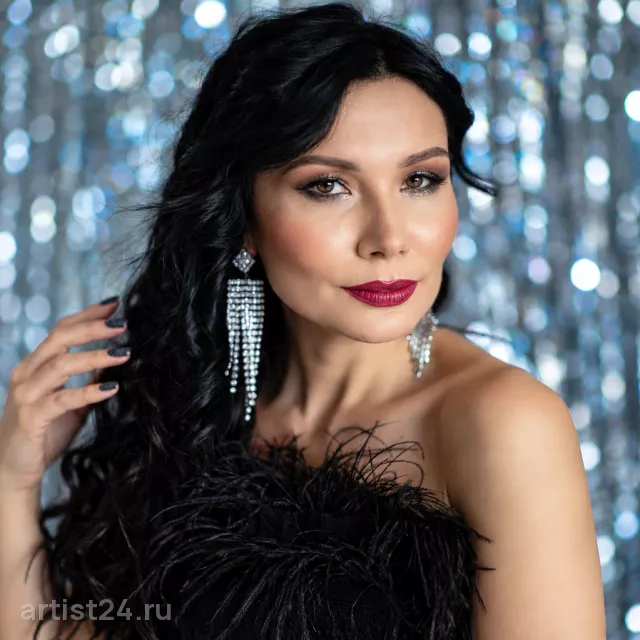 Певица Алина Владимирова — вокалист