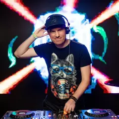 Диджей Andrey MaDB