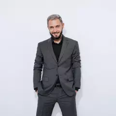 Ведущий Андрей Сидоров