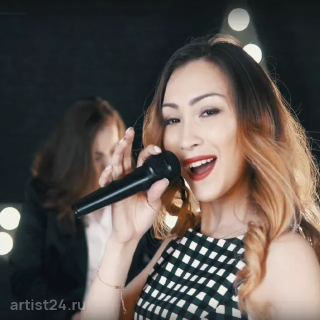 Певица Елизавета Пак — вокалист